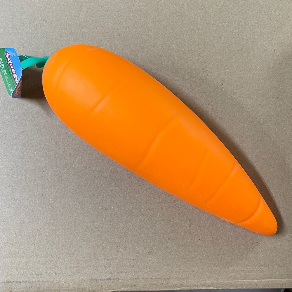 Squeeezy Orange Carrot - Kids Plush Squeeze Toy - NIB/NWT